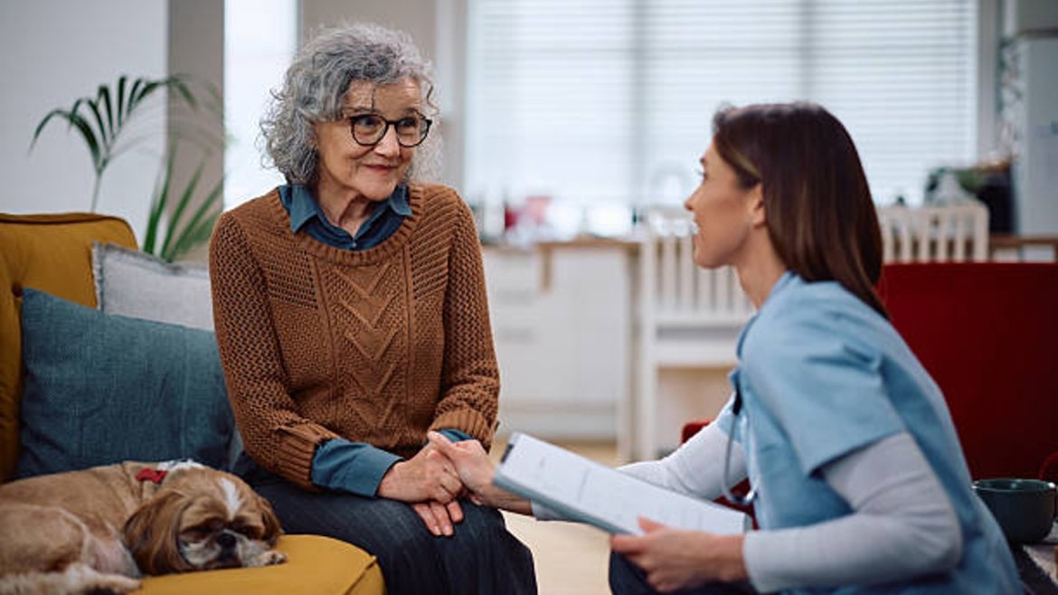 How Does Professional Home Health Care Adapts as Needs Change?